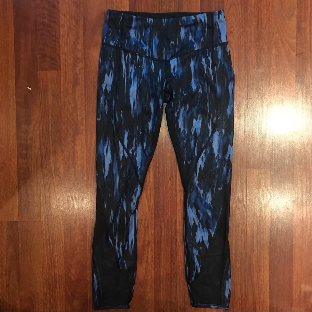 Lululemon blue and blue cropped leggings